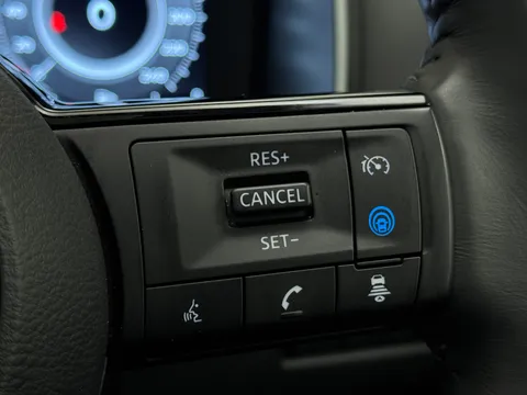 OY74ZHC Nissan Qashqai 1.5 E-Power N-Connecta [Glass Roof] 5dr Auto Thumbnail #23