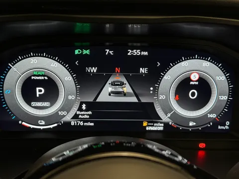 OY74ZHC Nissan Qashqai 1.5 E-Power N-Connecta [Glass Roof] 5dr Auto Thumbnail #29