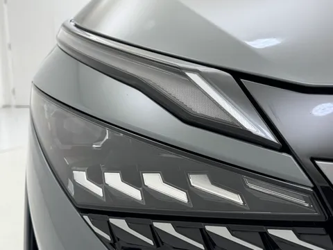 OY74ZHC Nissan Qashqai 1.5 E-Power N-Connecta [Glass Roof] 5dr Auto Thumbnail #33