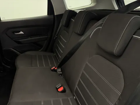 DP73BNB Dacia Duster 1.3 TCe 130 Journey 5dr Thumbnail #10