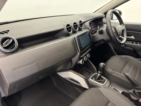 DP73BNB Dacia Duster 1.3 TCe 130 Journey 5dr Thumbnail #12