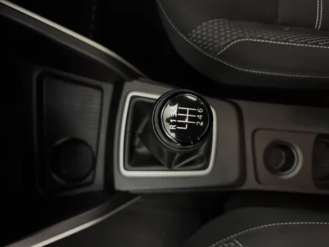 DP73BNB Dacia Duster 1.3 TCe 130 Journey 5dr Thumbnail #15