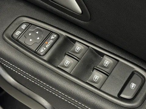 DP73BNB Dacia Duster 1.3 TCe 130 Journey 5dr Thumbnail #18