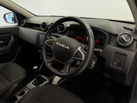 DP73BNB Dacia Duster 1.3 TCe 130 Journey 5dr Thumbnail #19