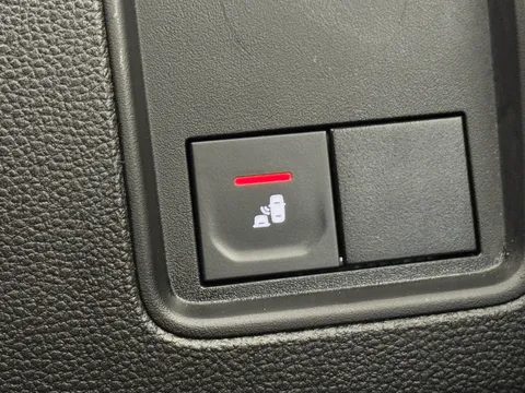 DP73BNB Dacia Duster 1.3 TCe 130 Journey 5dr Thumbnail #27