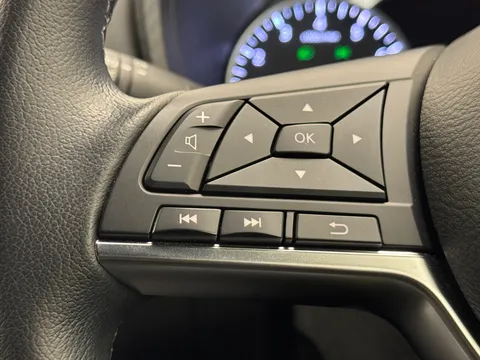 23 of 34 for Nissan Juke 1.0 DiG-T 114 N-Connecta 5dr