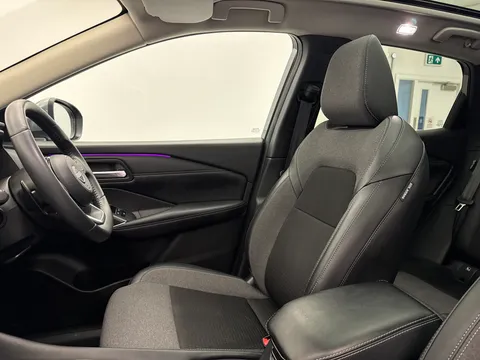 DS74SCV Nissan Qashqai 1.3 DiG-T MH 158 N-Connecta 5dr Xtronic Thumbnail #13