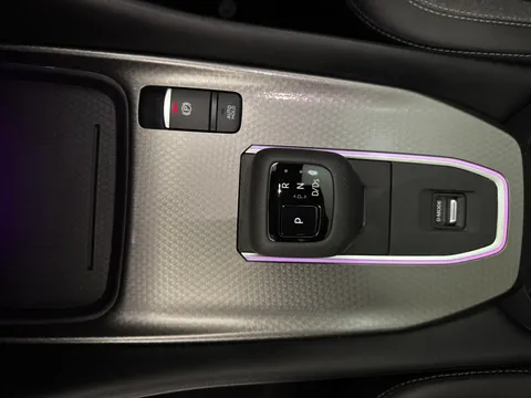 DS74SCV Nissan Qashqai 1.3 DiG-T MH 158 N-Connecta 5dr Xtronic Thumbnail #16