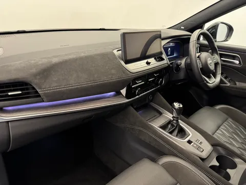 OW24NWR Nissan Qashqai 1.3 DiG-T MH 158 Tekna+ 5dr Thumbnail #11