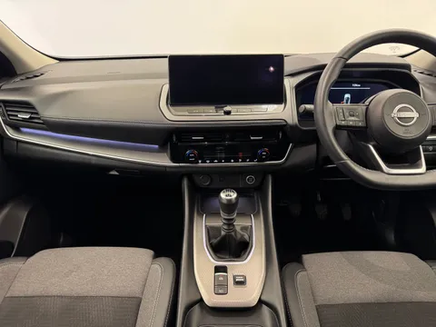 DL74EWU Nissan Qashqai 1.3 DiG-T MH N-Connecta 5dr Thumbnail #12