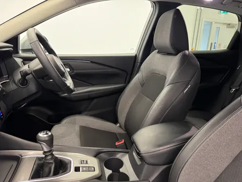 DL74EWU Nissan Qashqai 1.3 DiG-T MH N-Connecta 5dr Thumbnail #18