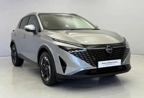 DL74EWU Nissan Qashqai 1.3 DiG-T MH N-Connecta 5dr Thumbnail #3