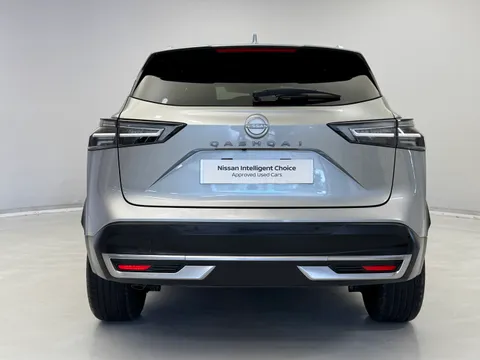 DL74EWU Nissan Qashqai 1.3 DiG-T MH N-Connecta 5dr Thumbnail #8