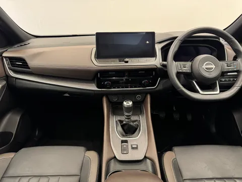 DT74UUL Nissan Qashqai 1.3 DiG-T MH Tekna 5dr Thumbnail #14