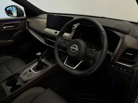 DT74UUL Nissan Qashqai 1.3 DiG-T MH Tekna 5dr Thumbnail #35