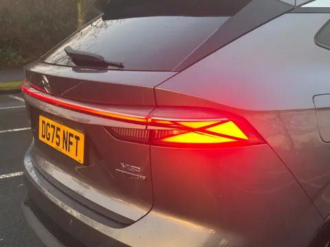 DG75NFT Mg Motor Uk Hs 1.5 T-GDI Hybrid+ Trophy 5dr Auto Thumbnail #20