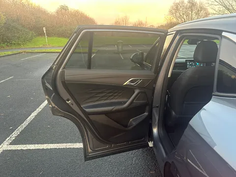 DG75NFT Mg Motor Uk Hs 1.5 T-GDI Hybrid+ Trophy 5dr Auto Thumbnail #33