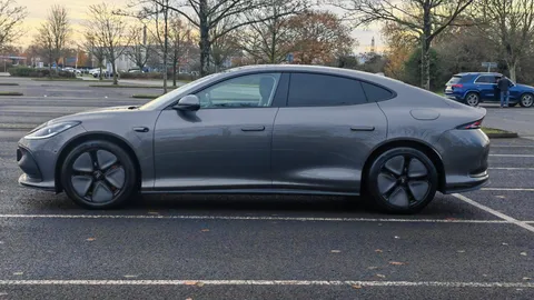 DG75NGZ Mg Motor Uk Im5 217kW Standard Range 75kWh 5dr Auto Thumbnail #7