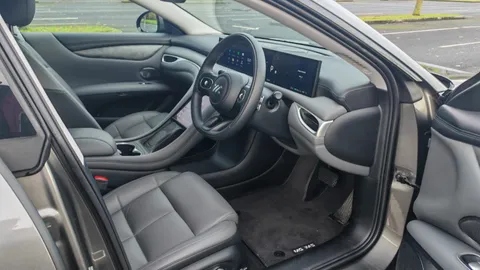 DG75NGZ Mg Motor Uk Im5 217kW Standard Range 75kWh 5dr Auto Thumbnail #17