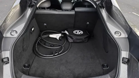 DG75NGZ Mg Motor Uk Im5 217kW Standard Range 75kWh 5dr Auto Thumbnail #24