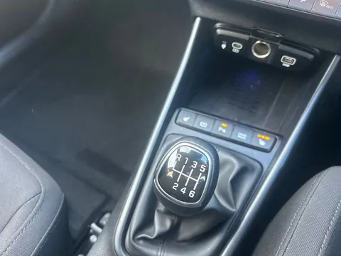 EA74CVD Hyundai Bayon 1.0 TGDi Ultimate 5dr Thumbnail #16