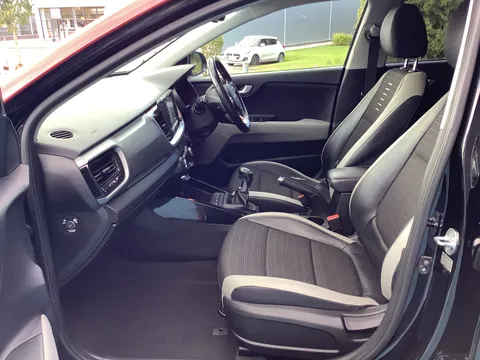 MT19BXF Kia Stonic 1.6 CRDi First Edition 5dr Thumbnail #17