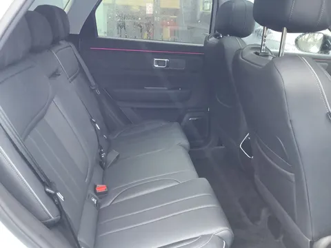 14 of 31 for Jaecoo 7 1.5T SHS Luxury 5dr Auto