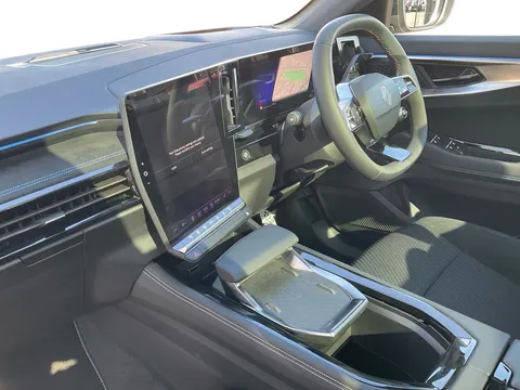 DX74OYH Renault Austral E-Tech FHEV Iconic Esprit Alpine 5dr Auto Thumbnail #4