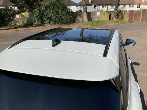 DX74OYH Renault Austral E-Tech FHEV Iconic Esprit Alpine 5dr Auto Thumbnail #31