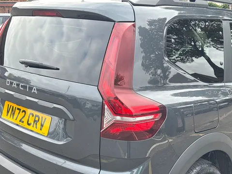 26 of 34 for Dacia Jogger 1.0 TCe Extreme SE 5dr