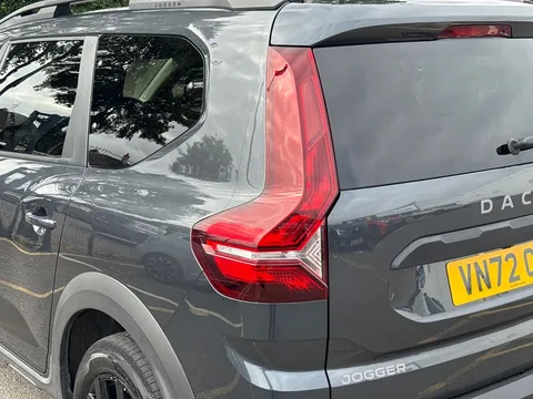 27 of 34 for Dacia Jogger 1.0 TCe Extreme SE 5dr