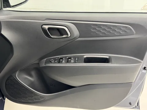 EA25YJM Hyundai i10 1.0 [63] Premium 5dr Auto [Nav] Thumbnail #17