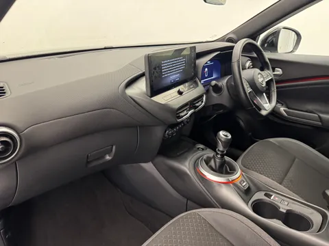 OW74HKC Nissan Juke 1.0 DiG-T N-Connecta 5dr Thumbnail #15