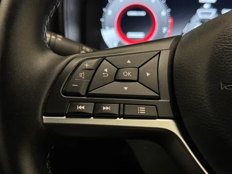 OW74HKC Nissan Juke 1.0 DiG-T N-Connecta 5dr Thumbnail #22