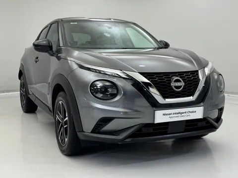 OY74YKW Nissan Juke 1.0 DiG-T N-Connecta 5dr Thumbnail #3
