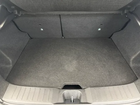 OY74YKW Nissan Juke 1.0 DiG-T N-Connecta 5dr Thumbnail #13