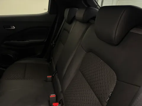 OY74YKW Nissan Juke 1.0 DiG-T N-Connecta 5dr Thumbnail #14