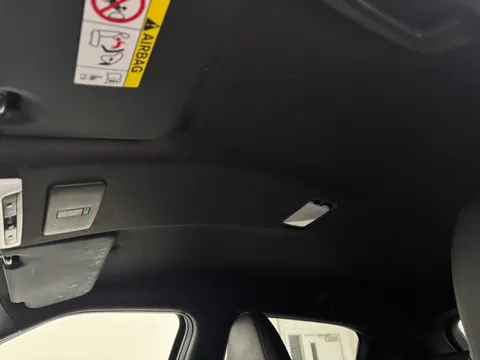 OY74YKW Nissan Juke 1.0 DiG-T N-Connecta 5dr Thumbnail #17