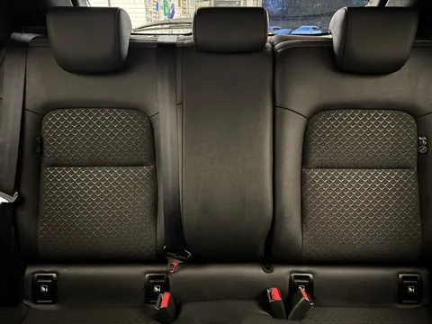 OY74YKW Nissan Juke 1.0 DiG-T N-Connecta 5dr Thumbnail #19