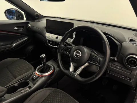OY74YKW Nissan Juke 1.0 DiG-T N-Connecta 5dr Thumbnail #22