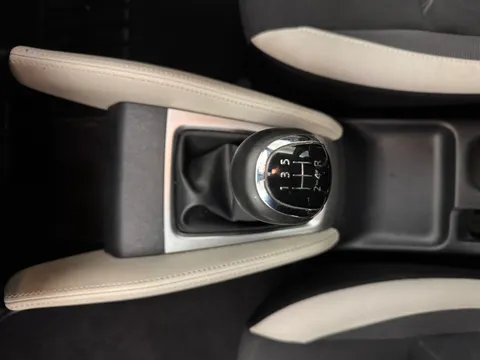 16 of 35 for Nissan Micra 0.9 IG-T Acenta 5dr