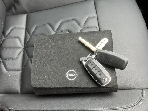 OX74BVV Nissan Qashqai 1.3 DiG-T MH Tekna 5dr Thumbnail #20
