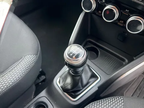 12 of 17 for DACIA DUSTER 1.6 SCe Prestige 5dr