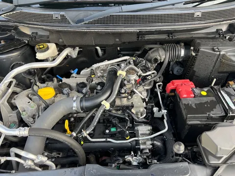 DX67SUU Nissan Qashqai 1.2 DiG-T N-Connecta [Glass Roof Pack] 5dr Thumbnail #10