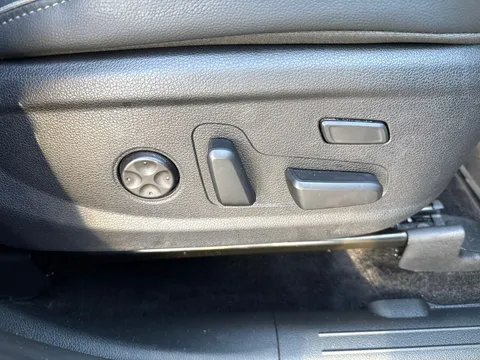 DV23XVA Hyundai Santa Fe 1.6 TGDi Hybrid Ultimate 5dr 4WD Auto Thumbnail #31