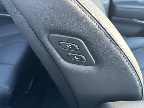 DV23XVA Hyundai Santa Fe 1.6 TGDi Hybrid Ultimate 5dr 4WD Auto Thumbnail #36