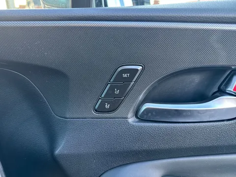 DV23XVA Hyundai Santa Fe 1.6 TGDi Hybrid Ultimate 5dr 4WD Auto Thumbnail #37