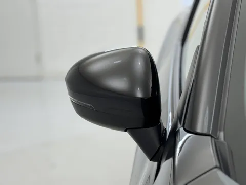 OW73AAK Nissan Juke 1.6 Hybrid Tekna 5dr Auto Thumbnail #33