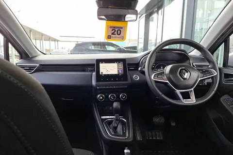 BG72LCO Renault Clio 1.6 E-TECH Hybrid 140 Iconic Edition 5dr Auto Thumbnail #4
