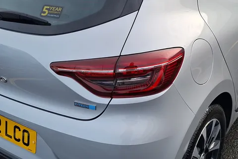 BG72LCO Renault Clio 1.6 E-TECH Hybrid 140 Iconic Edition 5dr Auto Thumbnail #18